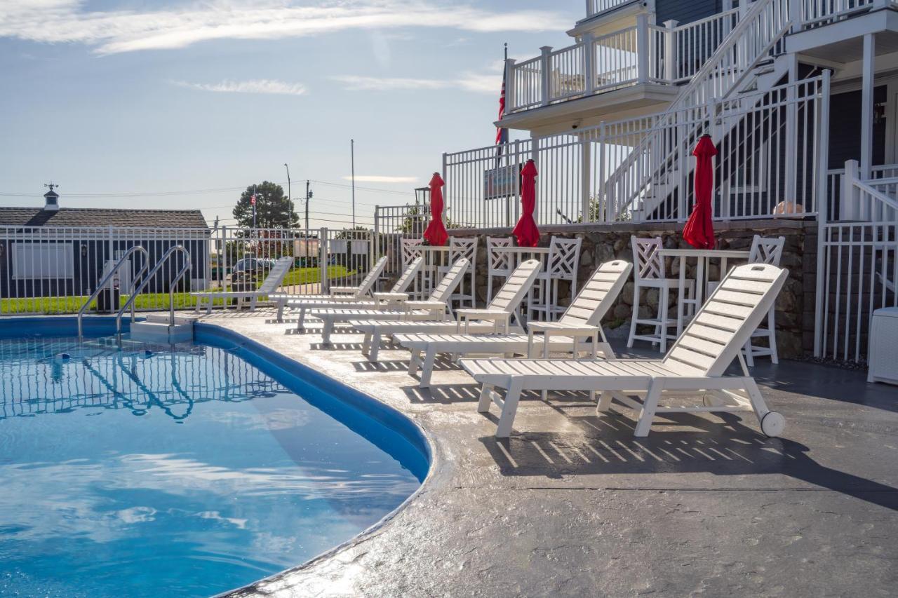 935 Ocean, A Beachside Inn ハンプトン エクステリア 写真