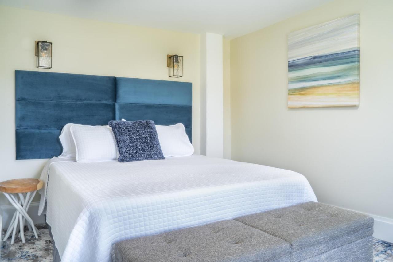 935 Ocean, A Beachside Inn ハンプトン エクステリア 写真