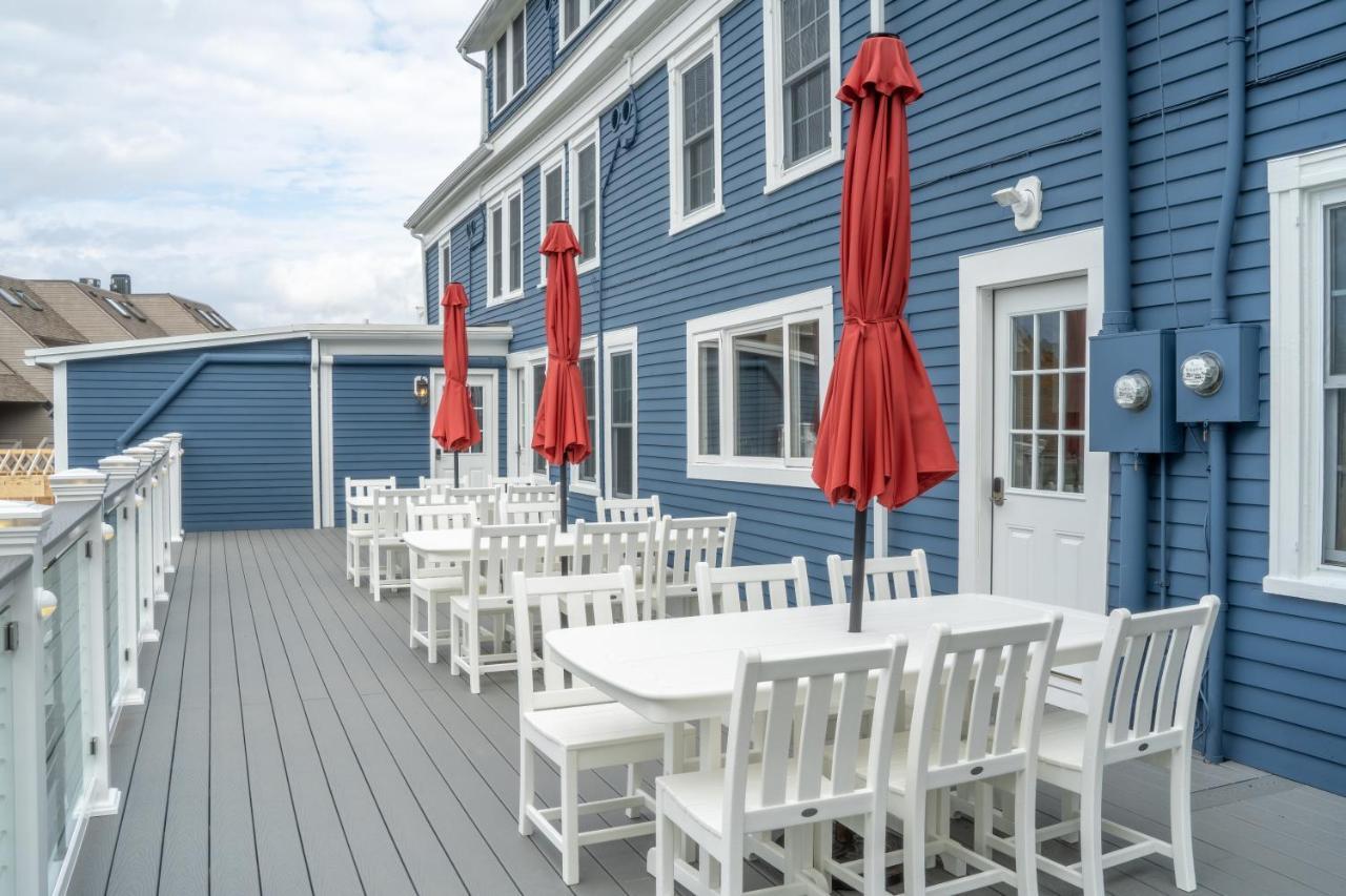 935 Ocean, A Beachside Inn ハンプトン エクステリア 写真