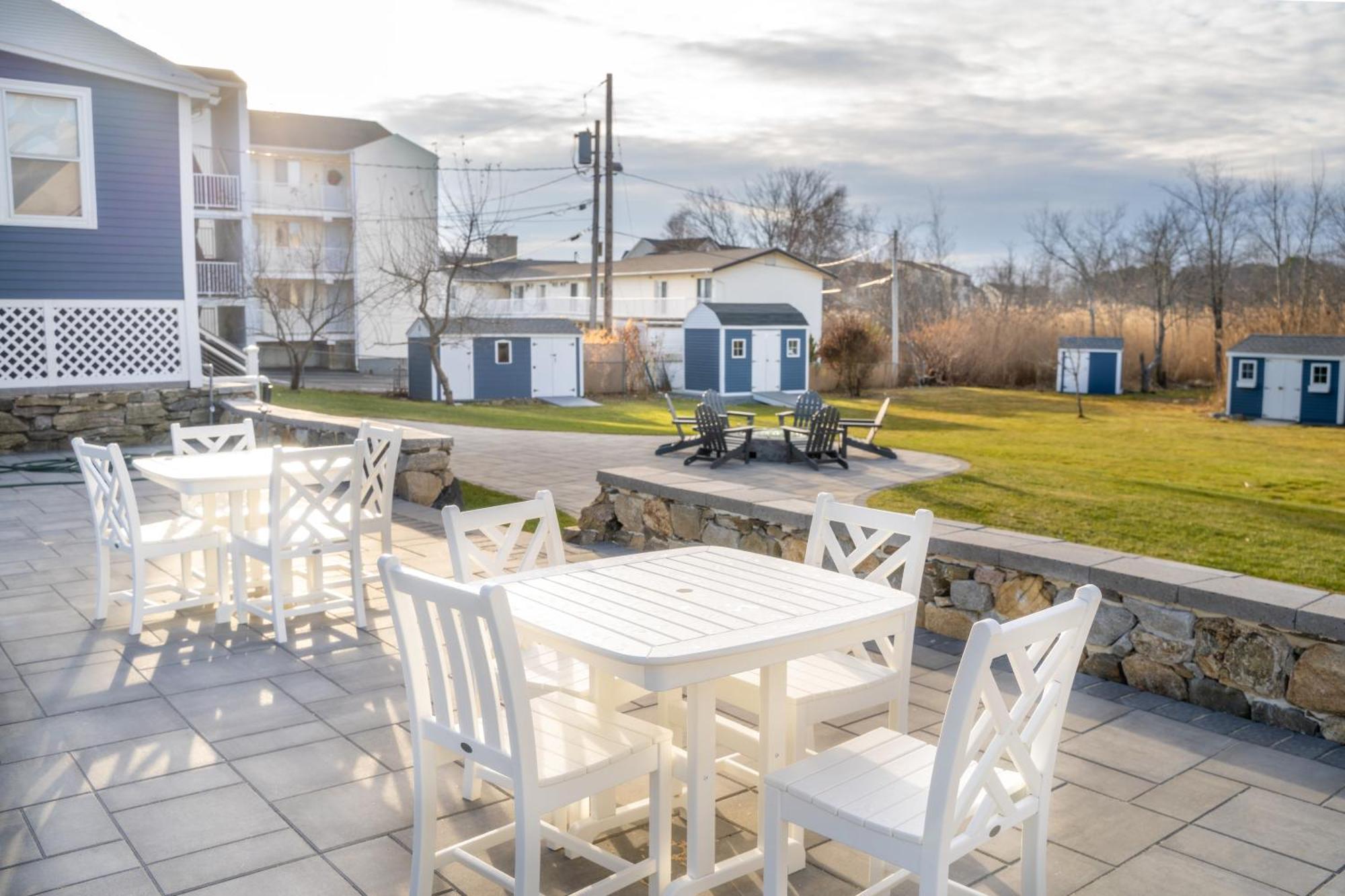 935 Ocean, A Beachside Inn ハンプトン エクステリア 写真