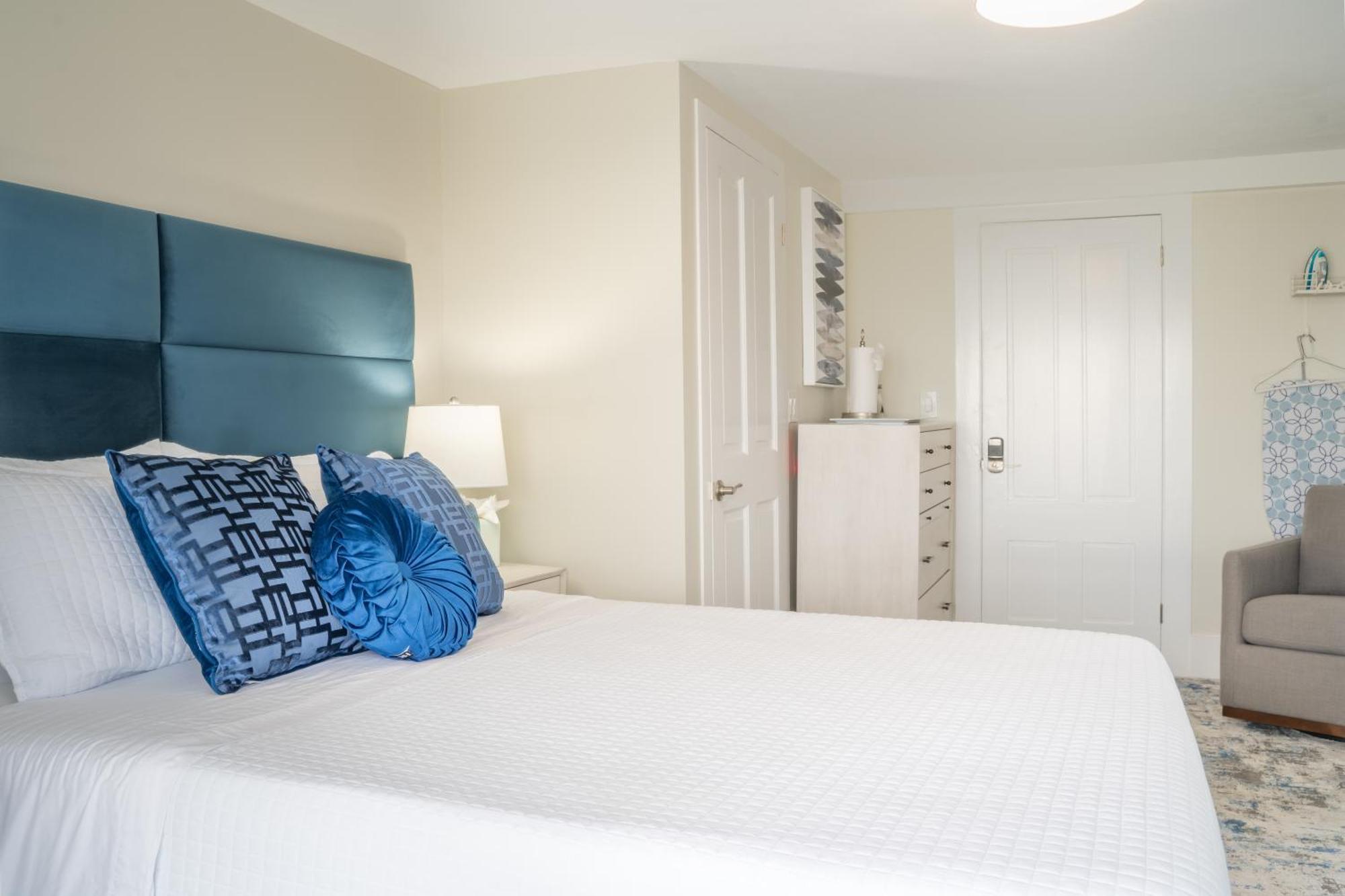 935 Ocean, A Beachside Inn ハンプトン エクステリア 写真