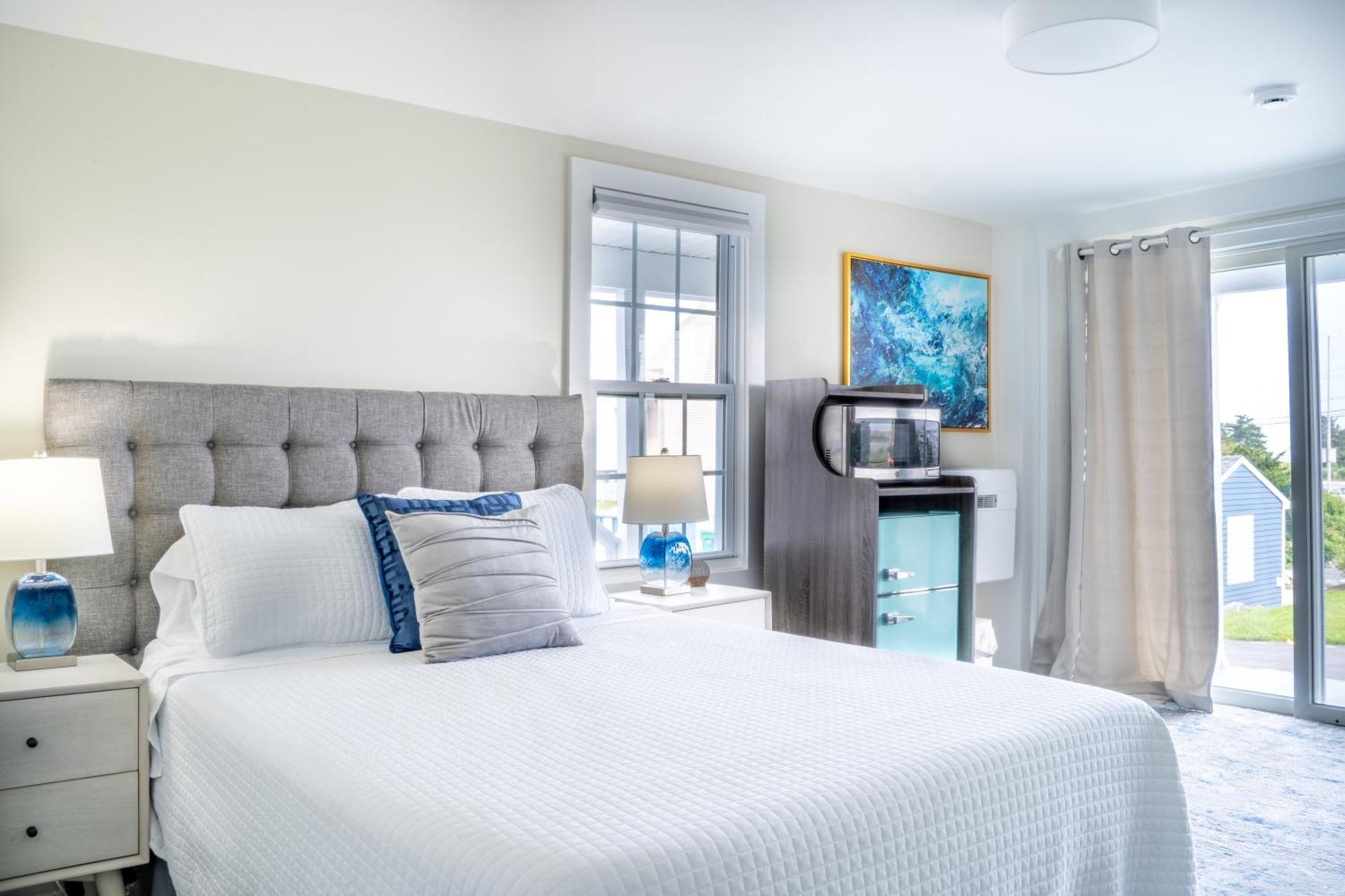 935 Ocean, A Beachside Inn ハンプトン エクステリア 写真