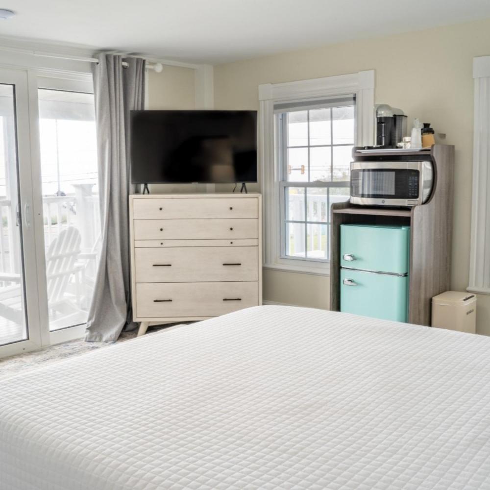 935 Ocean, A Beachside Inn ハンプトン エクステリア 写真